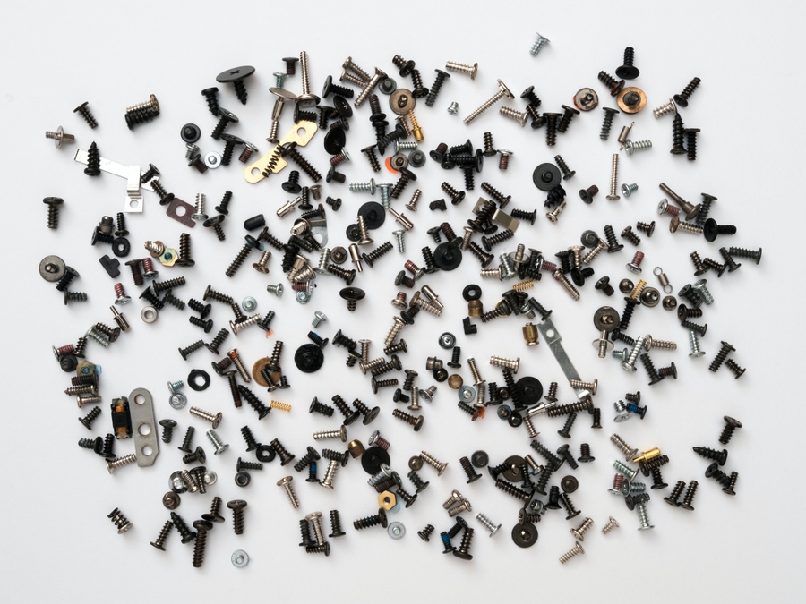 A handful of various screws